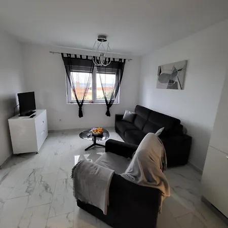 Mila Apartment *